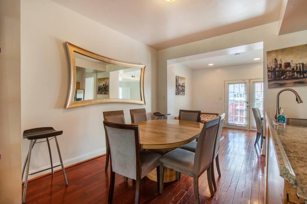 Relaxing, Spacious, Private, Walkable In Petworth! Washington Eksteriør bilde