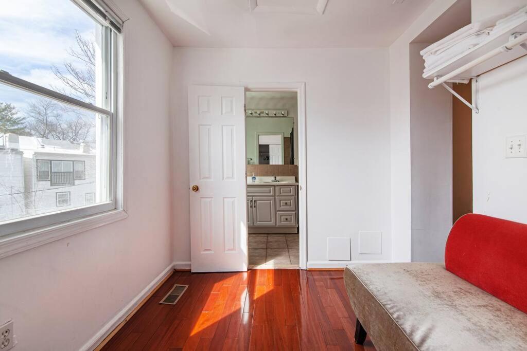 Relaxing, Spacious, Private, Walkable In Petworth! Washington Eksteriør bilde