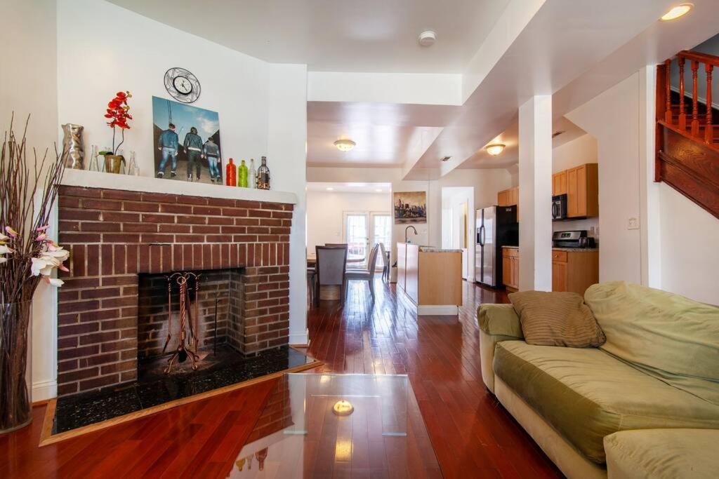 Relaxing, Spacious, Private, Walkable In Petworth! Washington Eksteriør bilde